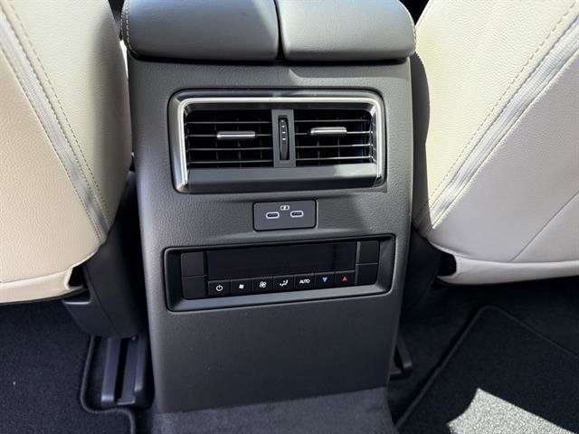 New 2025 MAZDA CX-70 Plug-In Hybrid w/ Premium Pkg image 26