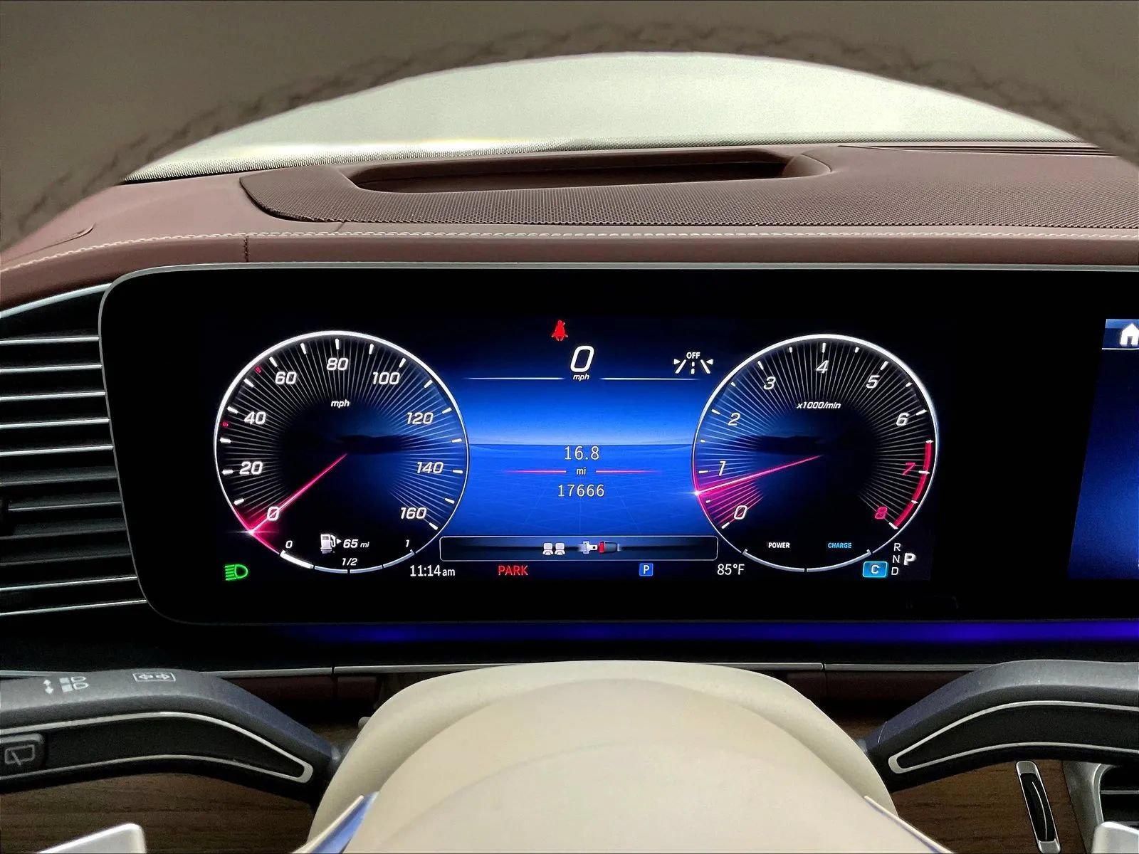 Used 2024 Mercedes-Benz Maybach GLS 600 4MATIC image 29