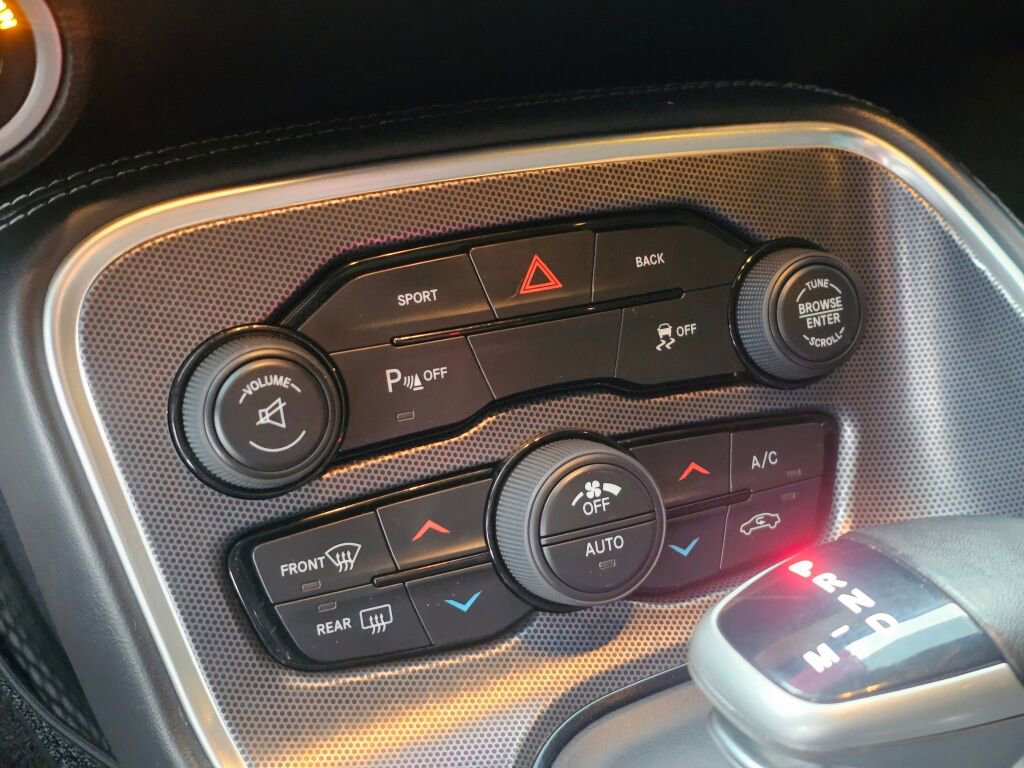 Used 2015 Dodge Challenger R/T Plus image 28