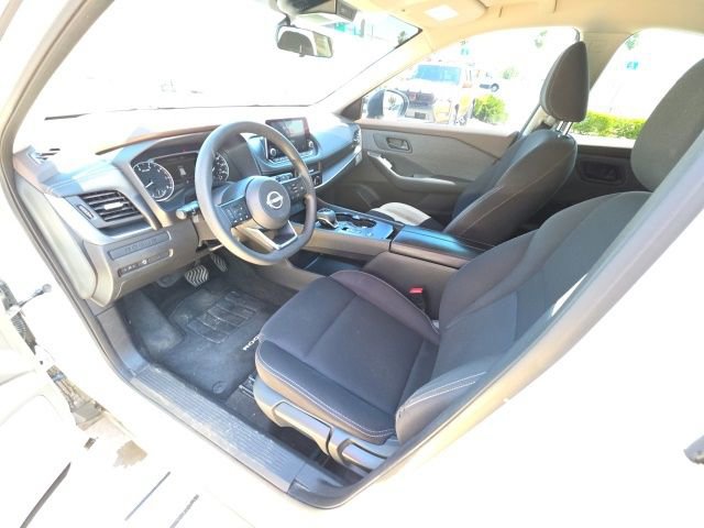 Used 2023 Nissan Rogue S image 12