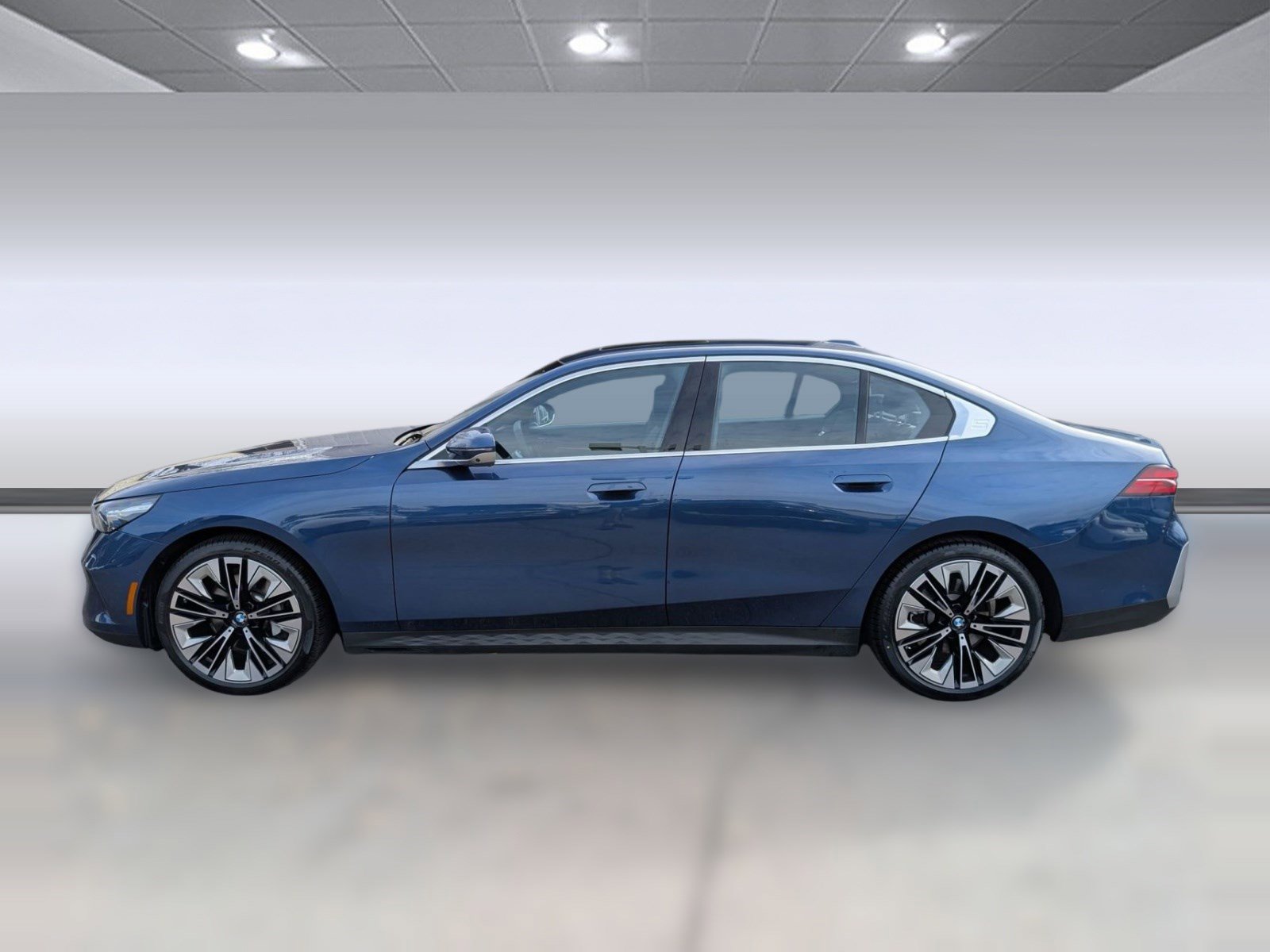 Certified 2025 BMW 530i 530i image 2