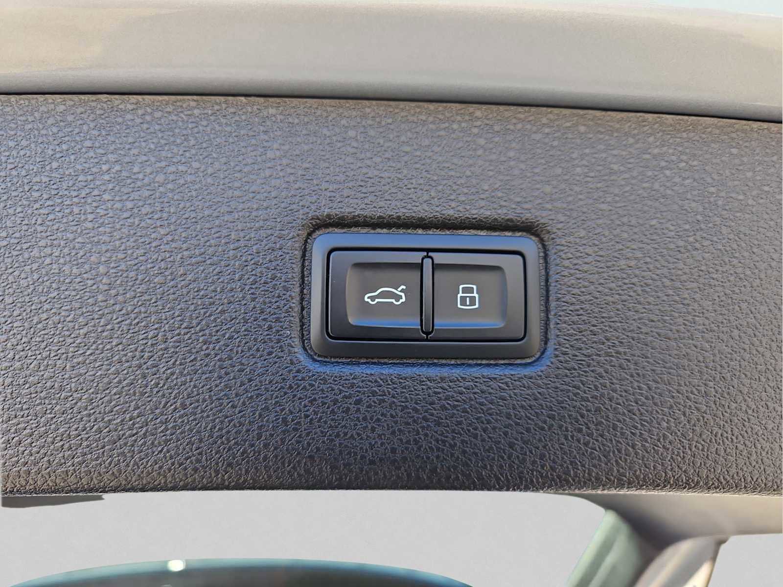 Certified 2025 Audi Q7 2.0T Premium Plus w/ Premium Plus Package image 37