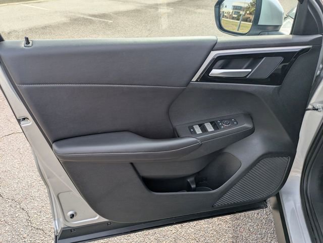 Used 2024 Mitsubishi Outlander SE Black Edition image 11