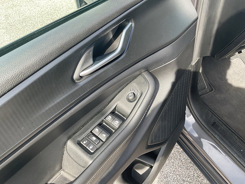 Used 2024 Jeep Grand Cherokee Laredo w/ Trailer Tow Package image 21