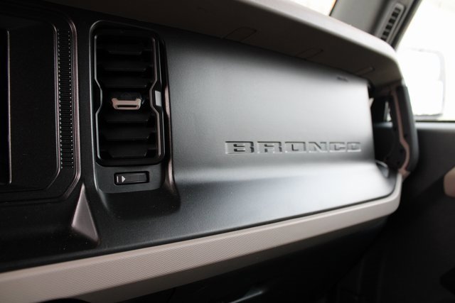 Used 2022 Ford Bronco Big Bend image 11