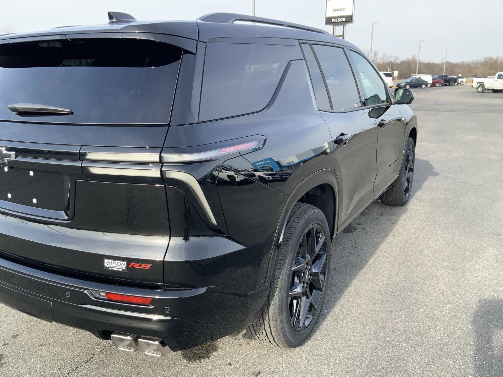 New 2026 Chevrolet Traverse RS w/ LPO, Floor Liner Package image 23
