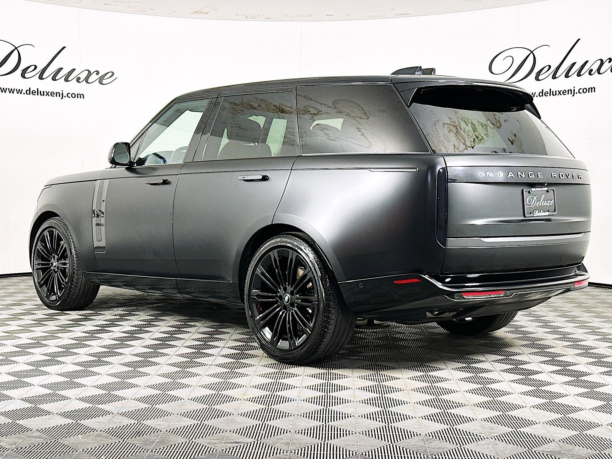 Used 2024 Land Rover Range Rover SE AWD/4WD image 4
