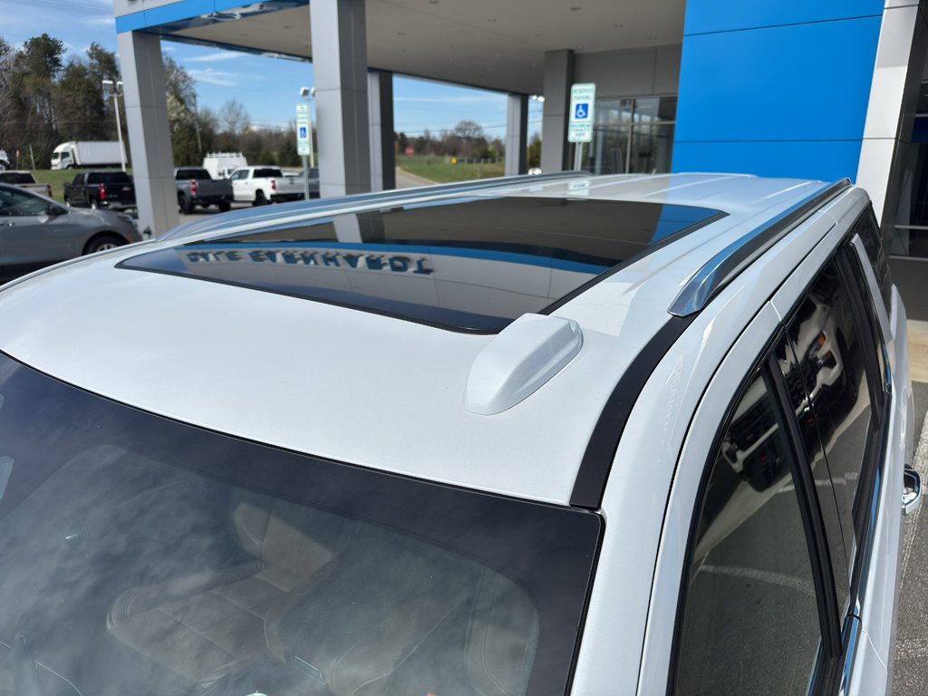 New 2026 Chevrolet Suburban High Country image 10