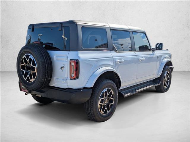 New 2025 Ford Bronco Outer Banks image 2