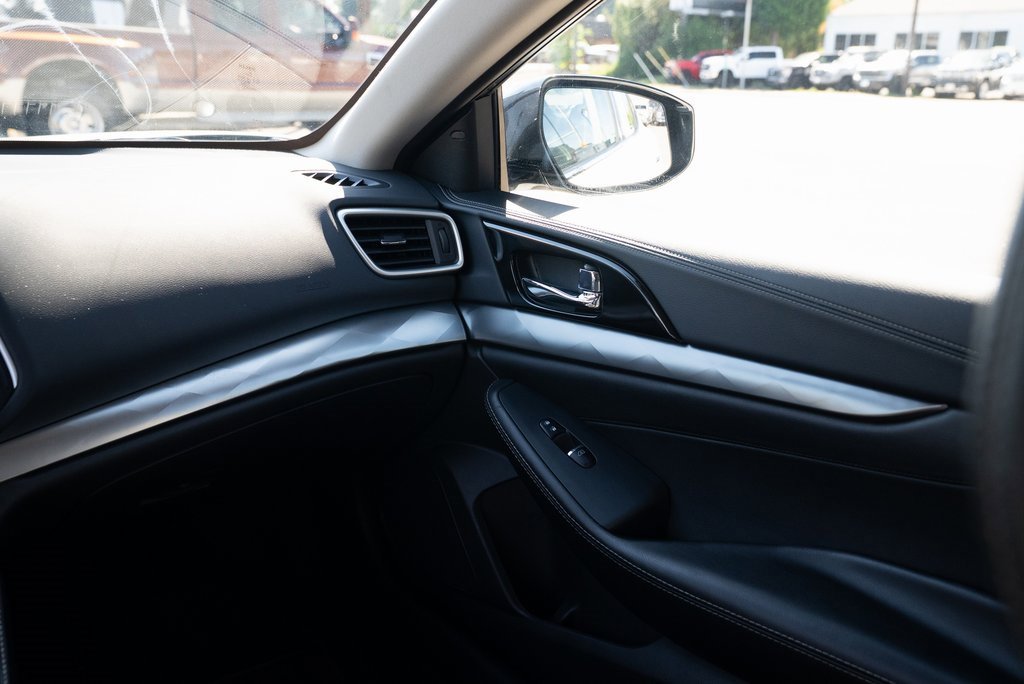 Used 2023 Nissan Maxima SV w/ Floor Mat Group image 10