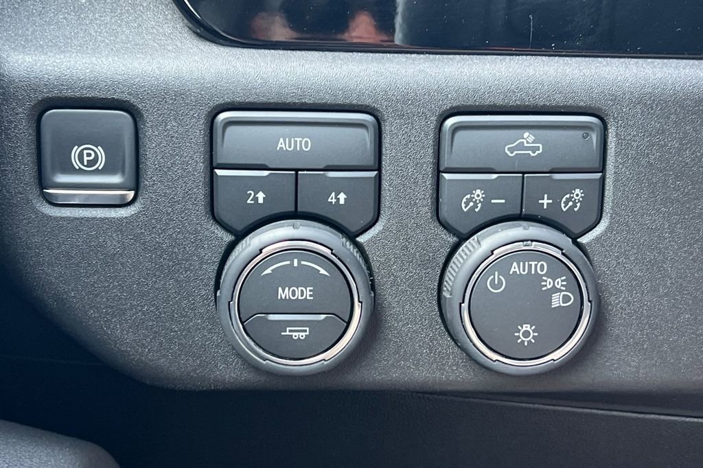 Used 2026 Chevrolet Silverado 1500 LT image 31