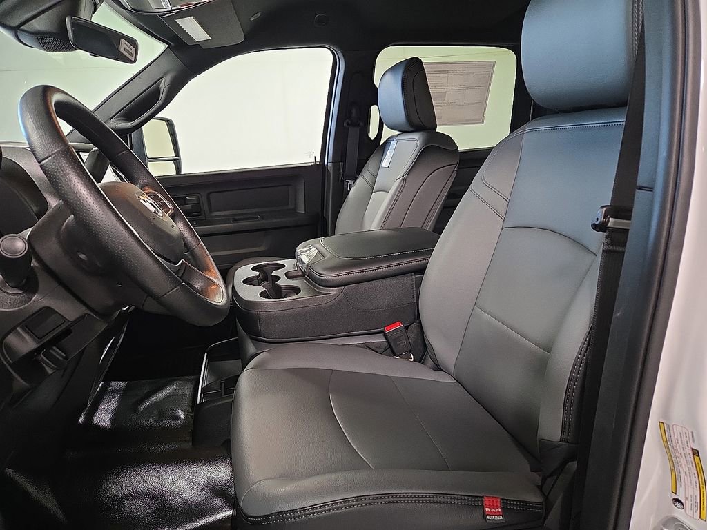 New 2026 RAM 2500 Tradesman w/ Chrome Appearance Group image 10