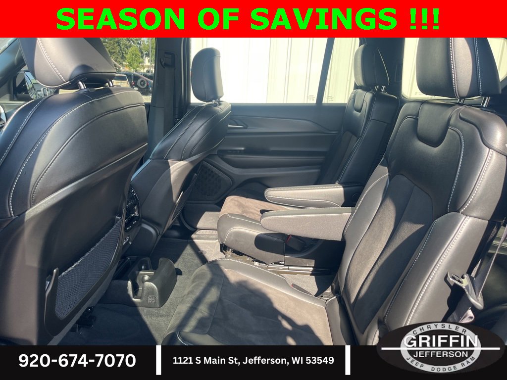 Used 2023 Jeep Grand Cherokee L Laredo image 15