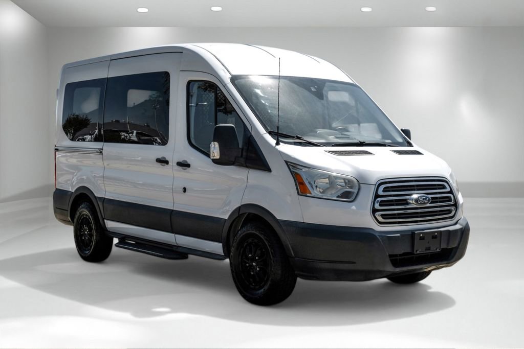 Used 2015 Ford Transit 150 XLT image 5
