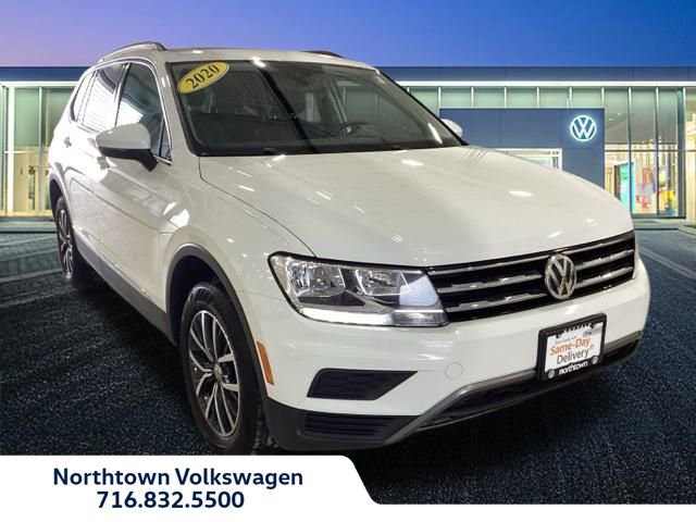 Used 2020 Volkswagen Tiguan SE w/ Panoramic Sunroof Package