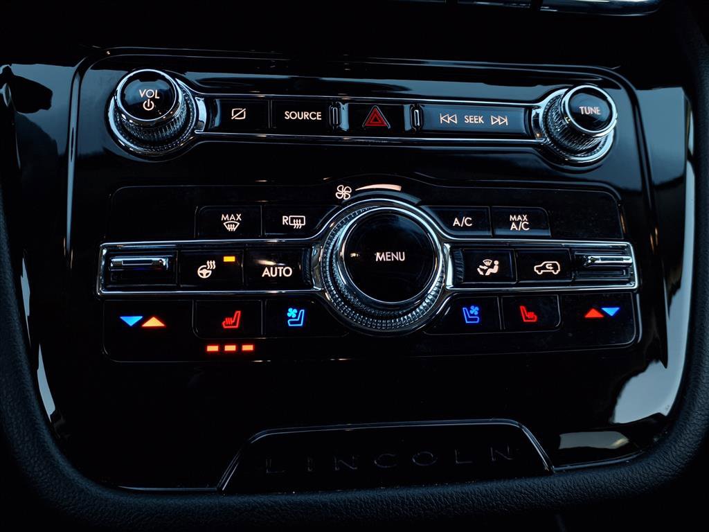 Used 2022 Lincoln Corsair AWD w/ Equipment Group 101A image 15