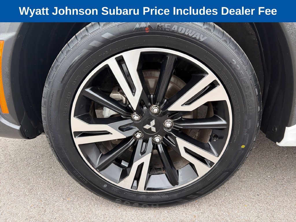 Used 2024 Mitsubishi Eclipse Cross SE AWD/4WD image 2