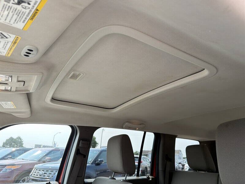 Used 2009 Jeep Liberty Limited AWD/4WD image 13