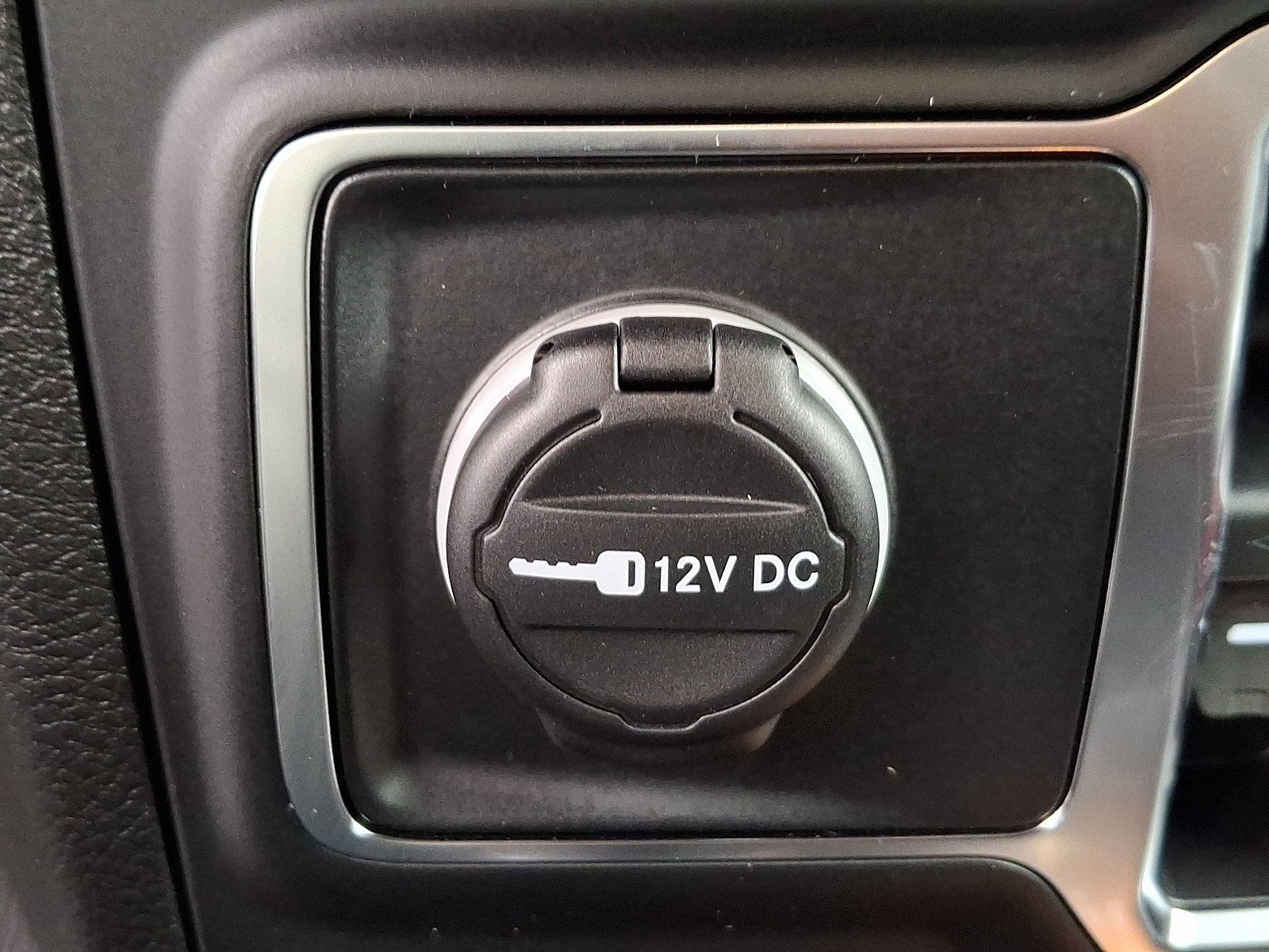 New 2026 Jeep Wrangler Unlimited Sahara AWD/4WD image 19