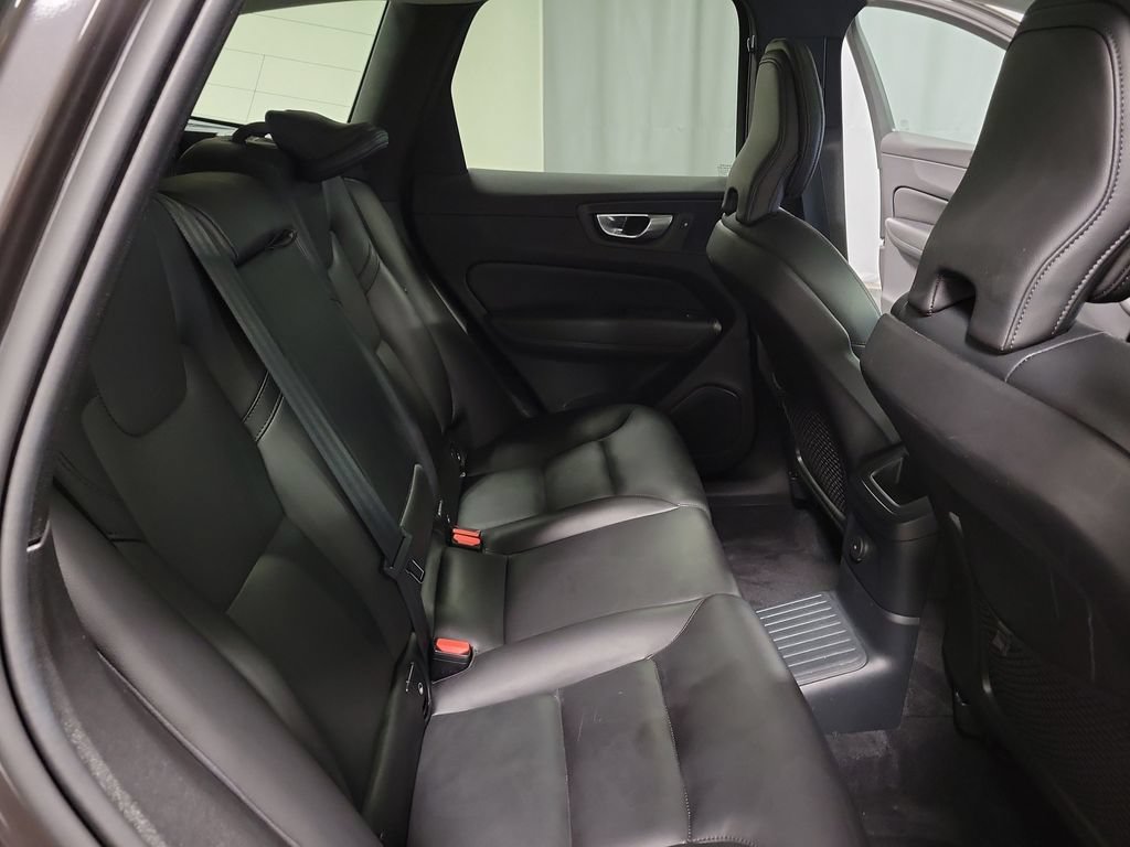 Used 2024 Volvo XC60 T8 Core AWD/4WD image 32