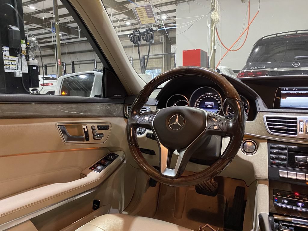 Used 2014 Mercedes-Benz E 350 Sedan image 3
