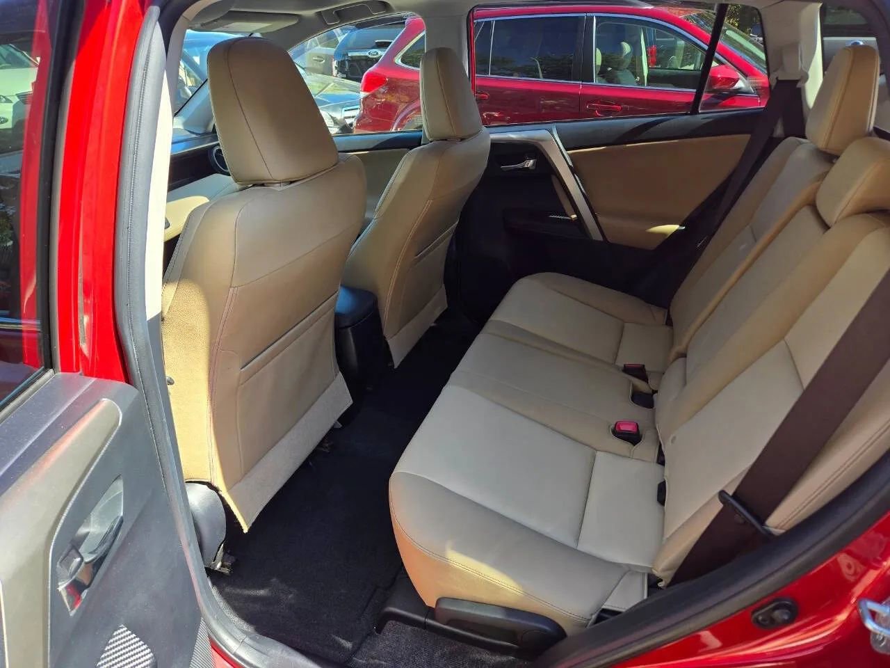 Used 2015 Toyota RAV4 Limited image 27