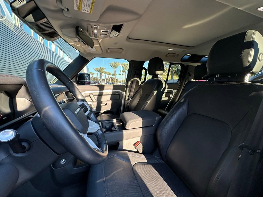Used 2023 Land Rover Defender 110 S image 5