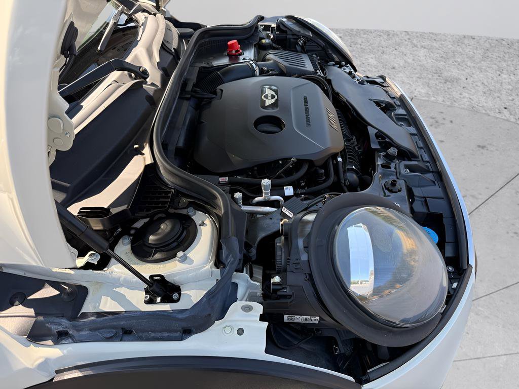 Used 2019 MINI Cooper S w/ Signature Upholstery Package image 32