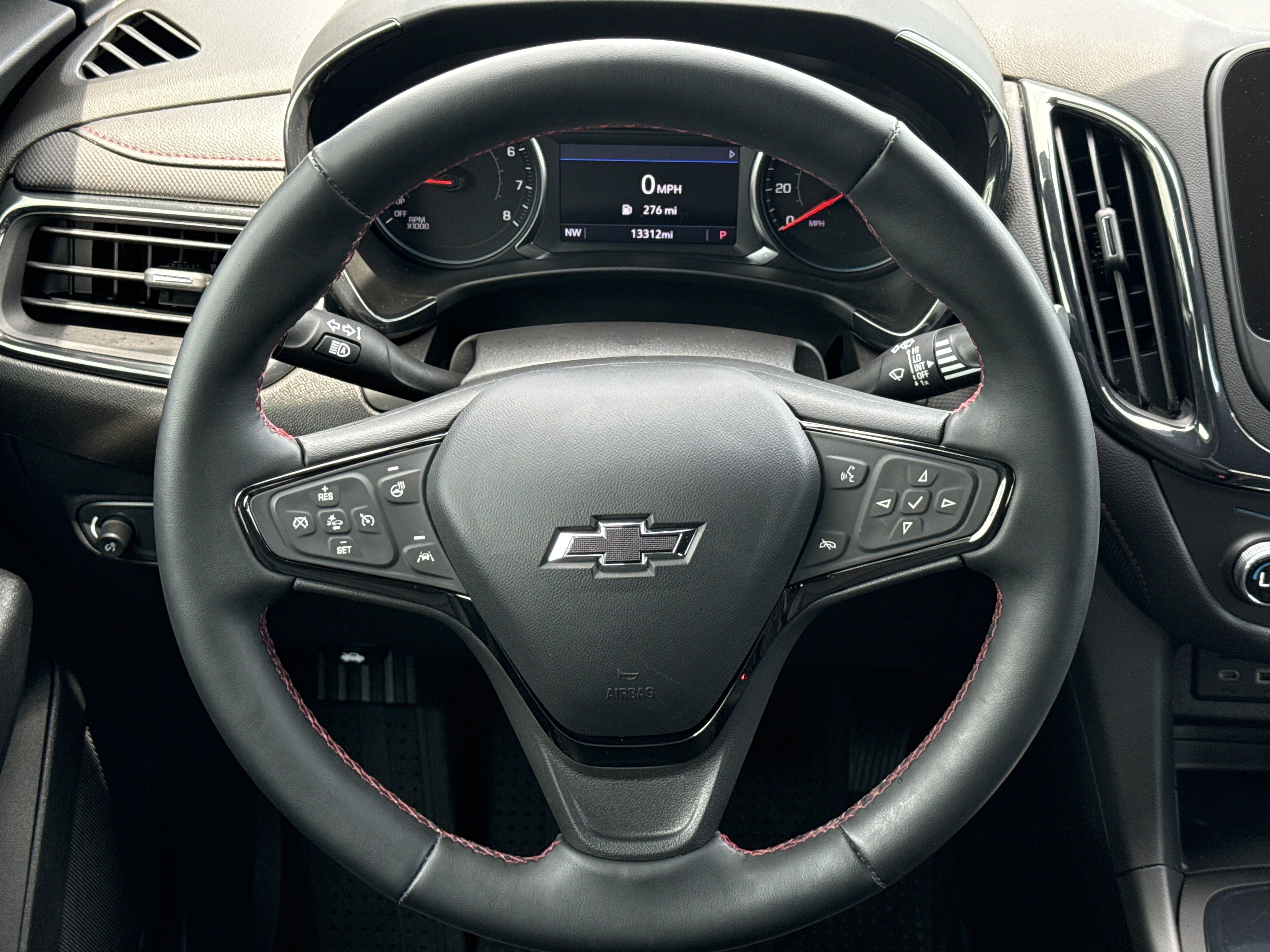 Used 2023 Chevrolet Equinox RS w/ RS Leather Package FWD image 18