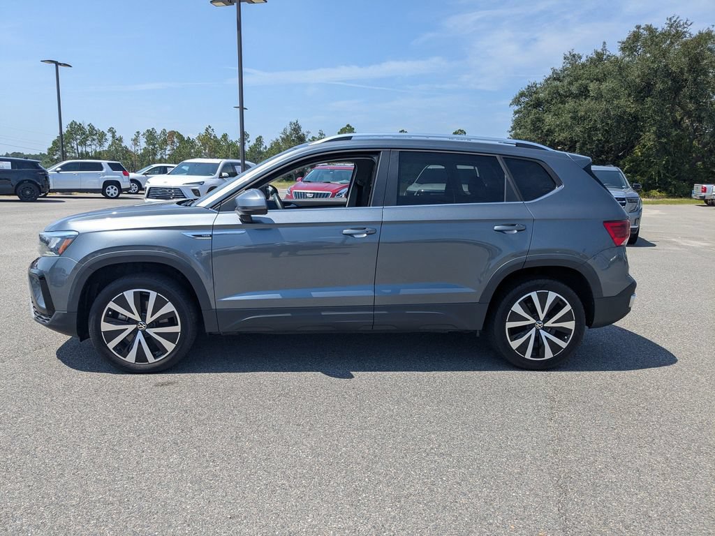 Used 2023 Volkswagen Taos SE FWD image 8