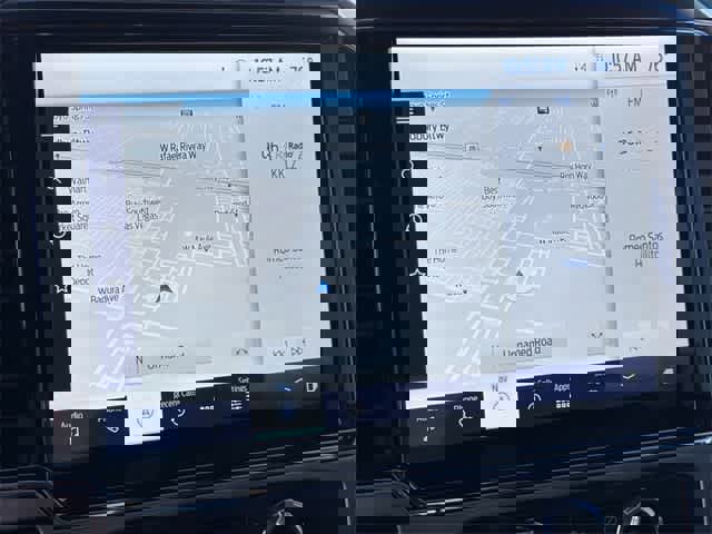 Used 2022 Ford F250 Platinum w/ FX4 Off-Road Package image 22