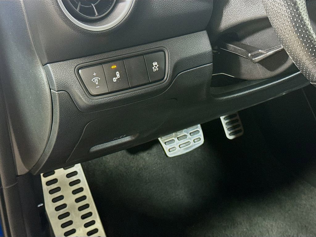 Used 2023 Kia Forte GT w/ GT2 Package image 10