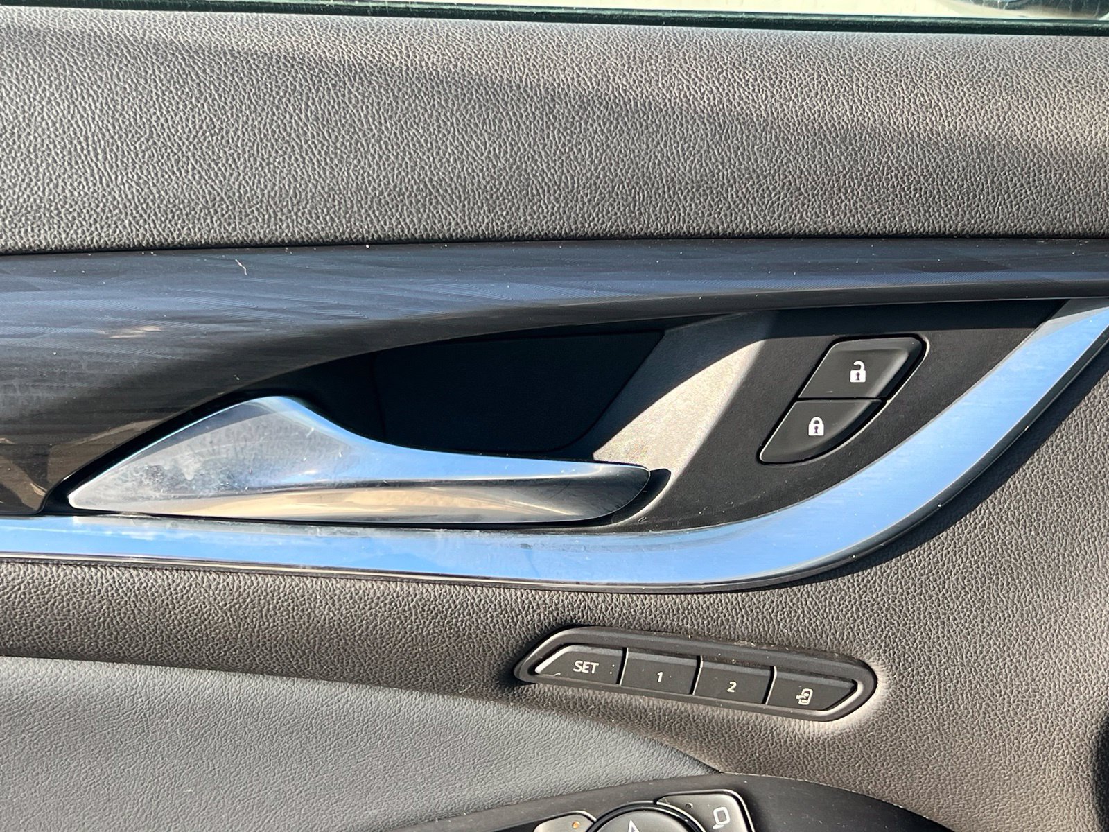 Used 2022 Buick Enclave Premium FWD image 26