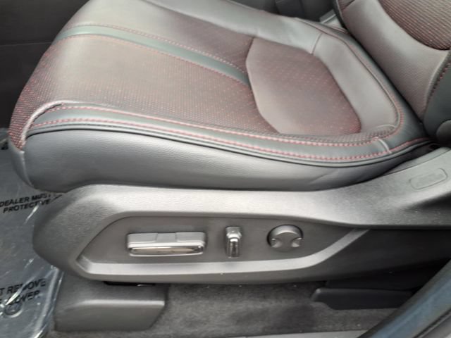 Certified 2025 Honda Pilot Black Edition image 15