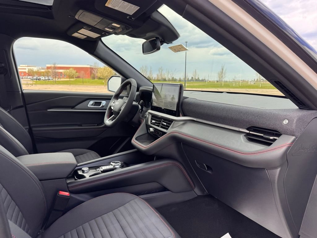 New 2026 Ford Explorer ST-Line w/ ST-Line Street Pack AWD/4WD image 25