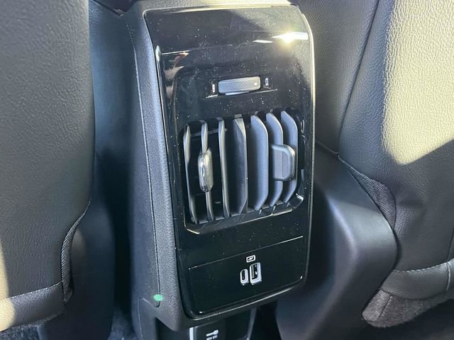 New 2026 Jeep Compass Latitude w/ Sun and Sound Group image 17