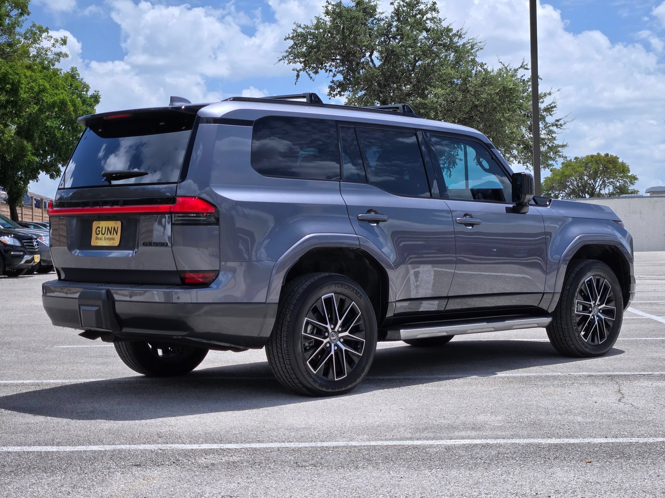 Used 2025 Lexus GX 550 w/ Cold Area Package AWD/4WD image 3