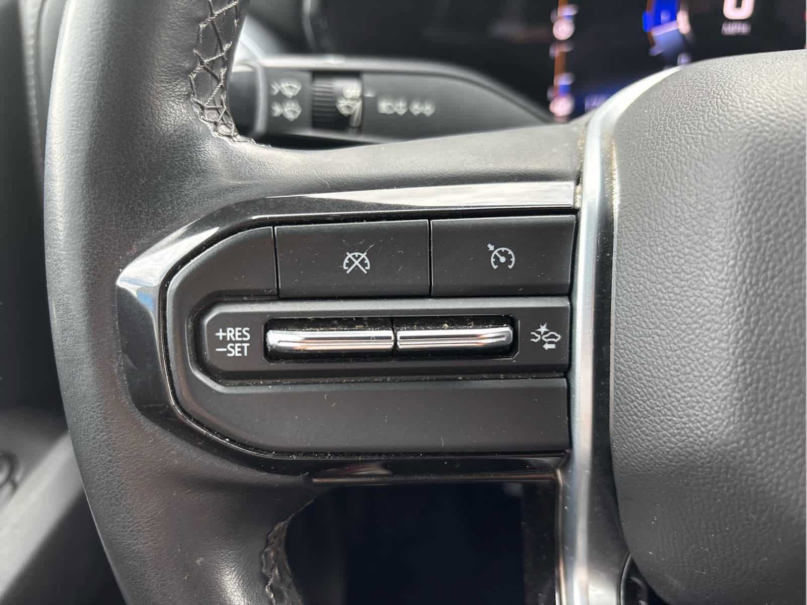 Used 2023 Chevrolet Colorado LT w/ LT Convenience Package II image 24
