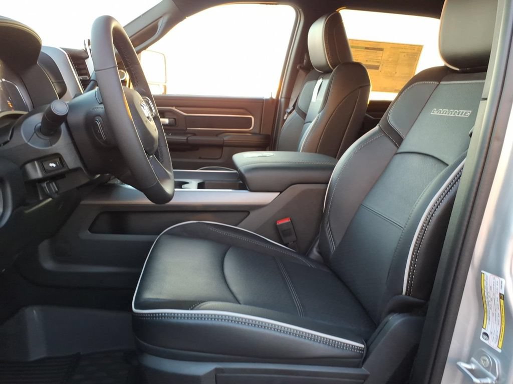 New 2026 RAM 2500 Laramie AWD/4WD image 14