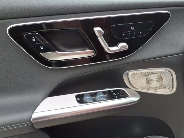 Certified 2025 Mercedes-Benz GLC 300 image 13