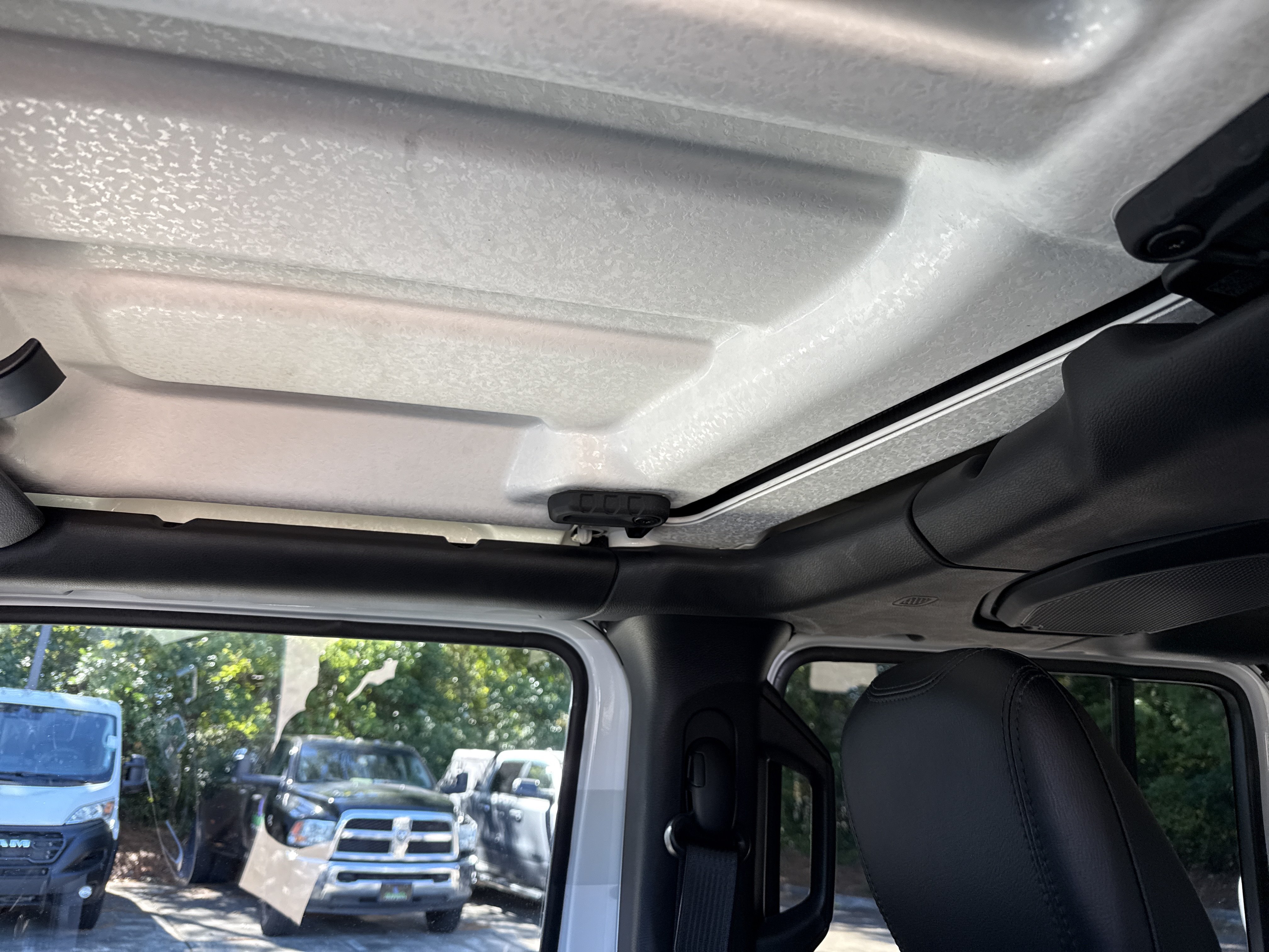 Used 2023 Jeep Wrangler Unlimited Rubicon 392 AWD/4WD image 27