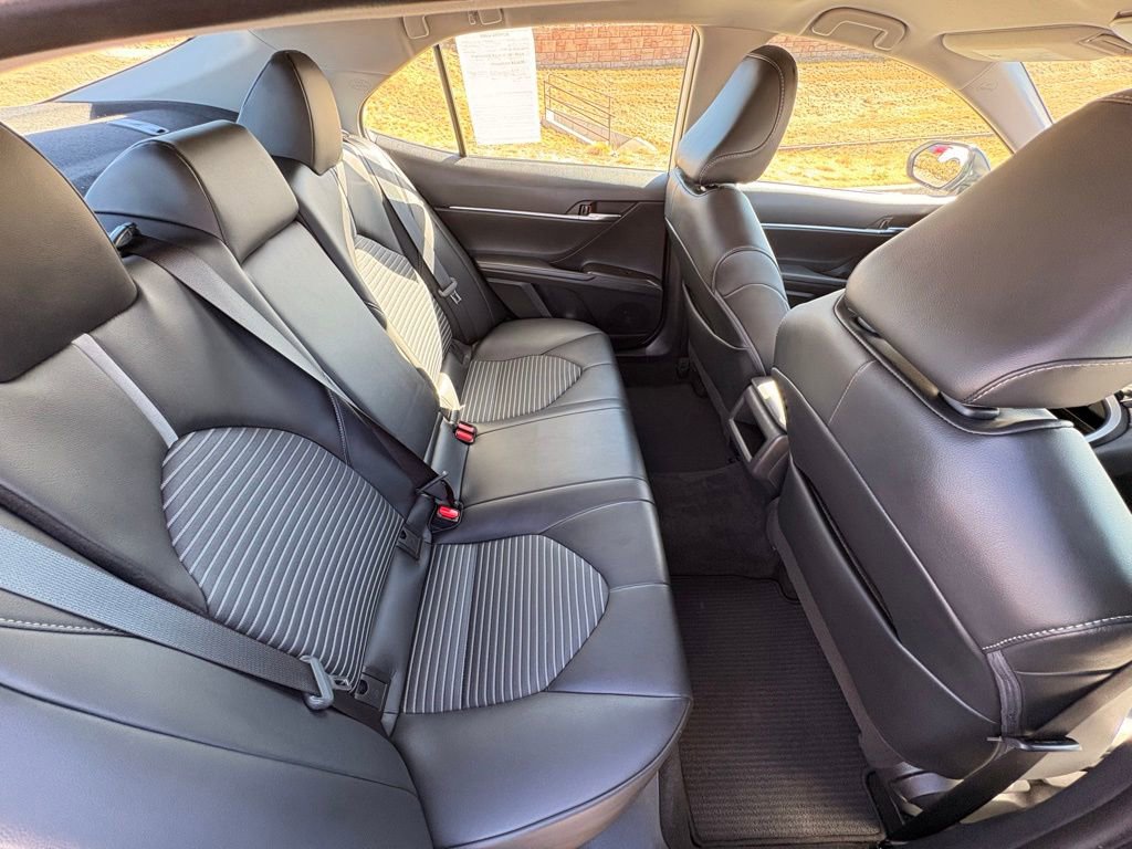 Used 2023 Toyota Camry SE image 33