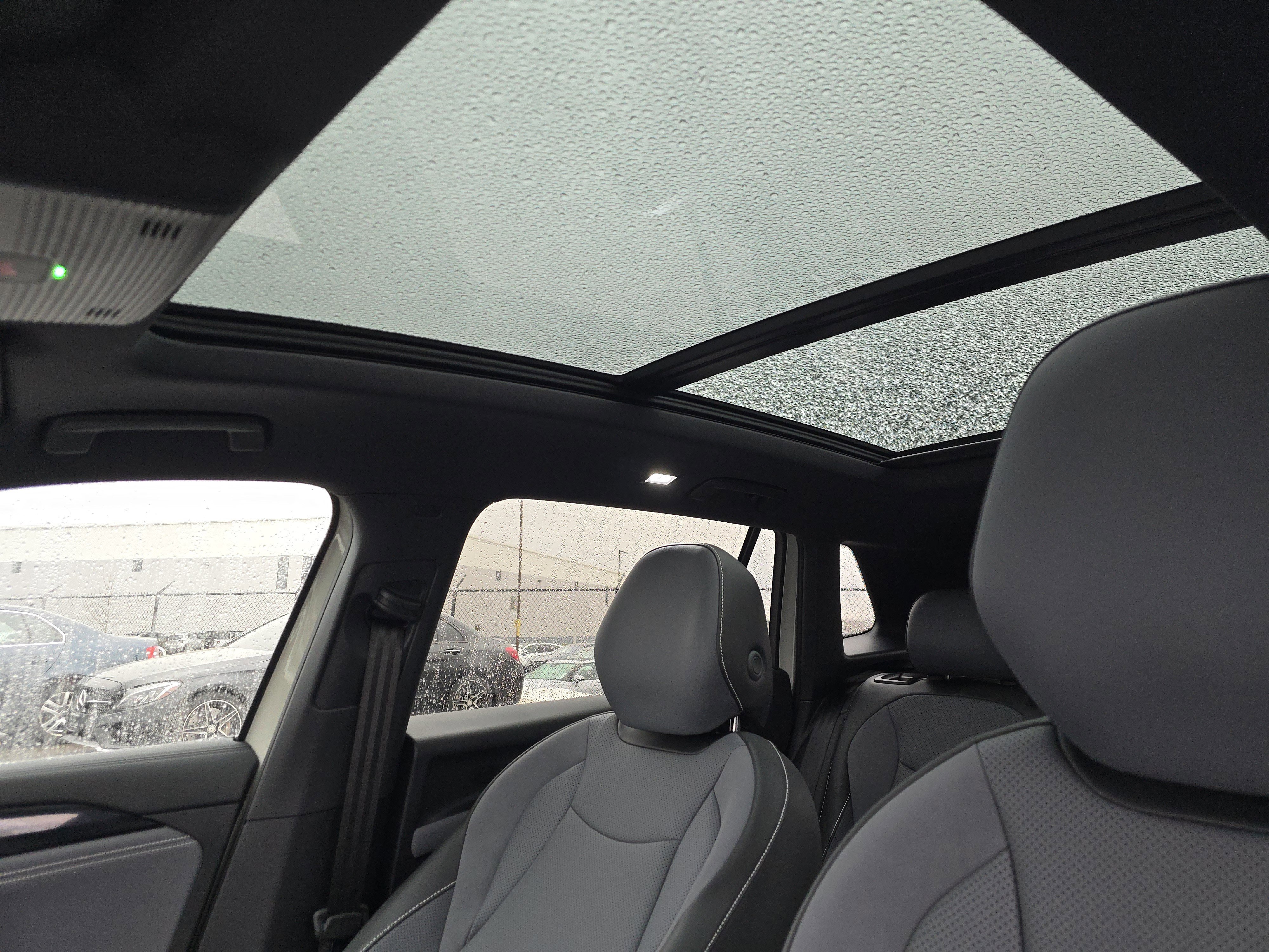 New 2026 Volkswagen Tiguan SE R-Line image 9