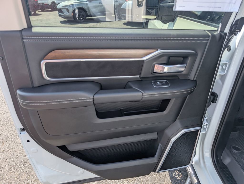 Used 2024 RAM 3500 Laramie w/ Towing Technology Group image 11