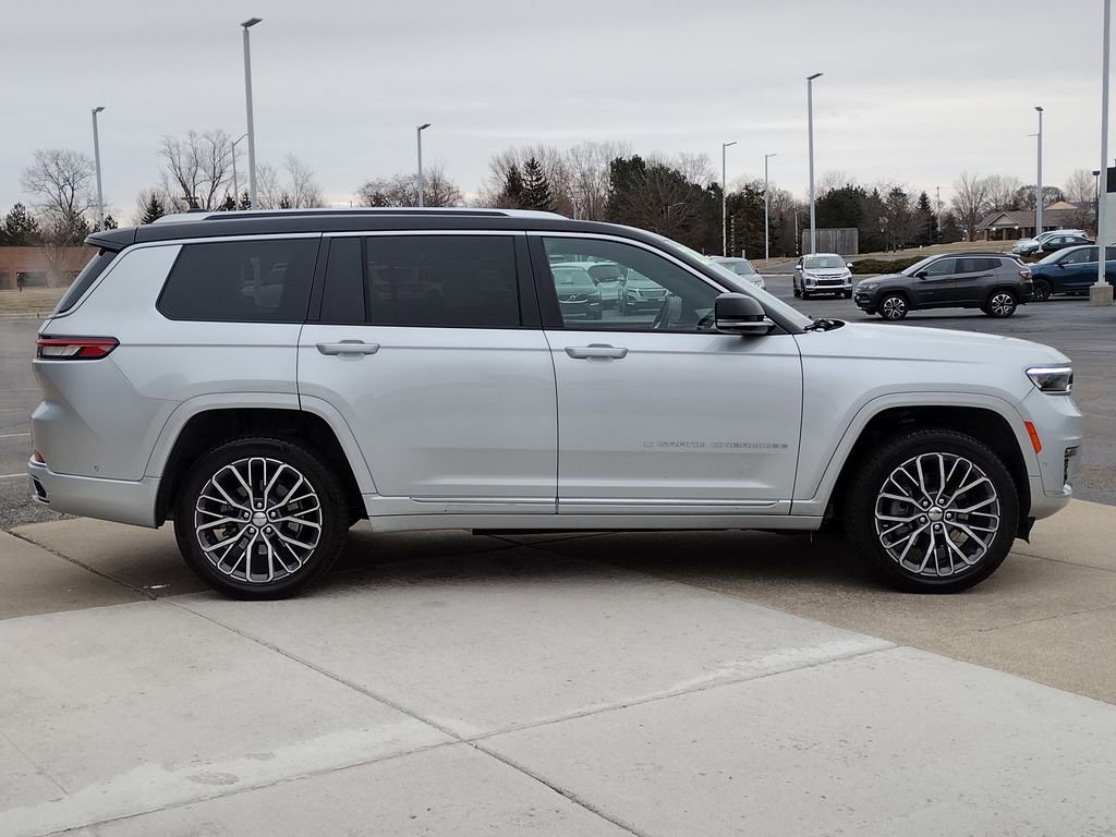 Used 2022 Jeep Grand Cherokee L Summit image 4