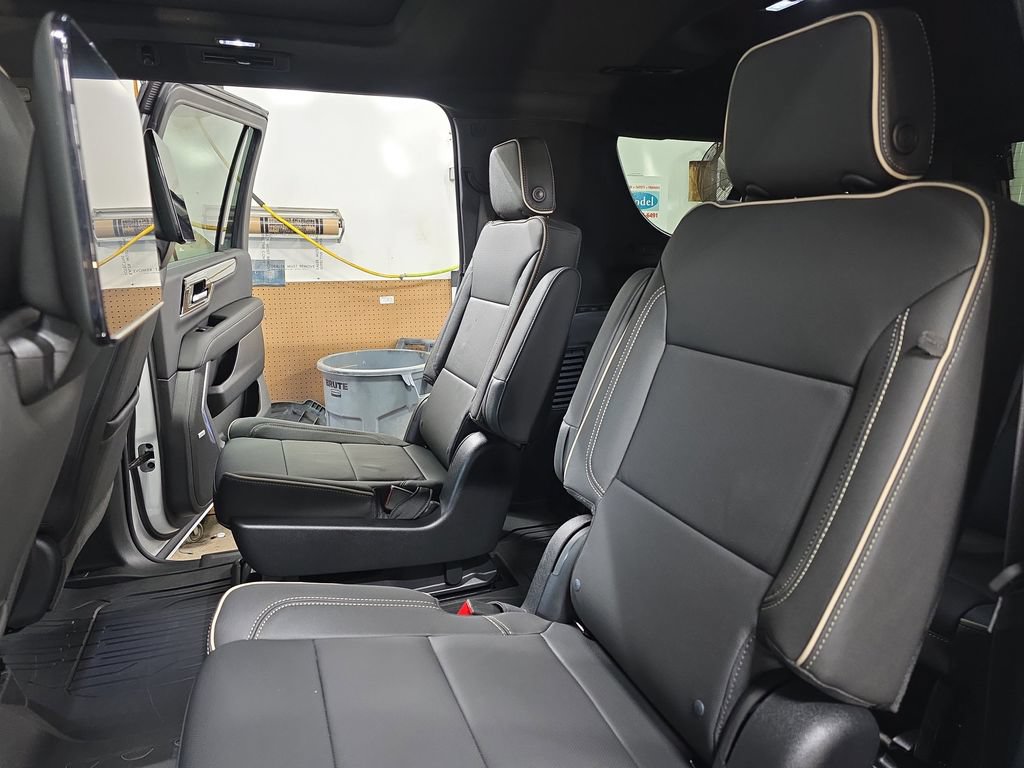 New 2026 GMC Yukon XL Elevation w/ Elevation Premium Package AWD/4WD image 15