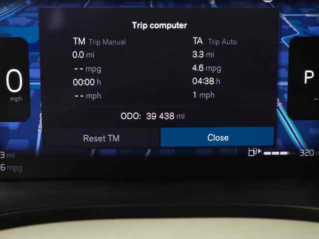 Certified 2023 Volvo XC60 B5 Core AWD/4WD image 24