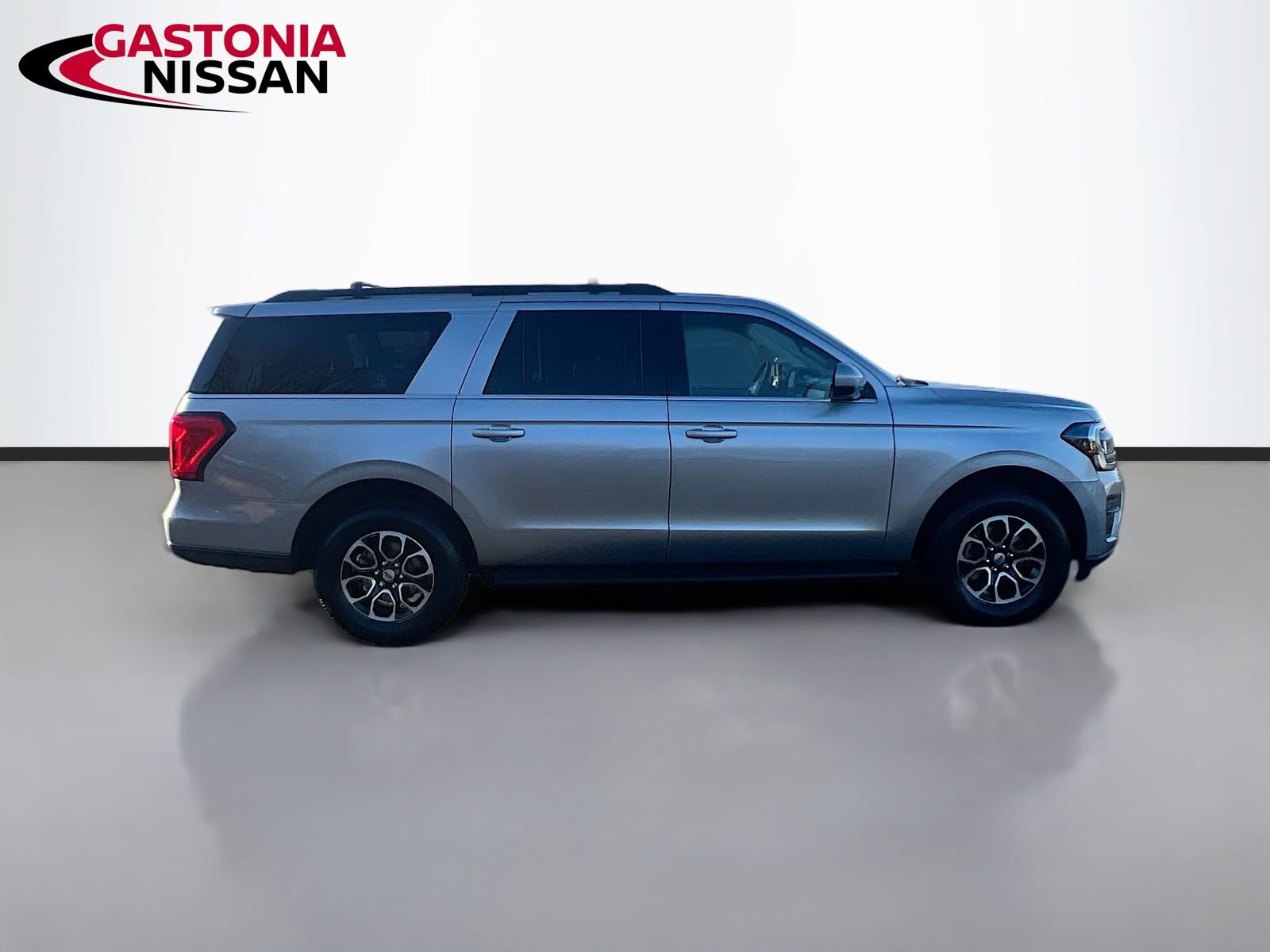 Used 2024 Ford Expedition Max XLT image 10