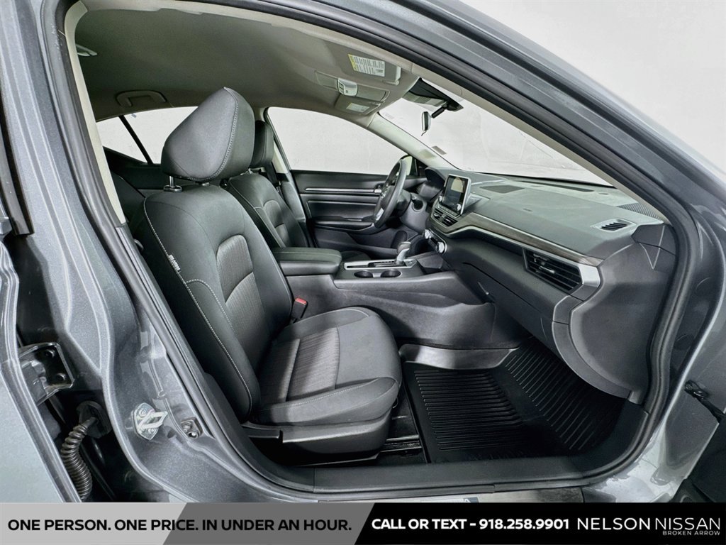 Certified 2025 Nissan Altima 2.5 SV FWD image 25