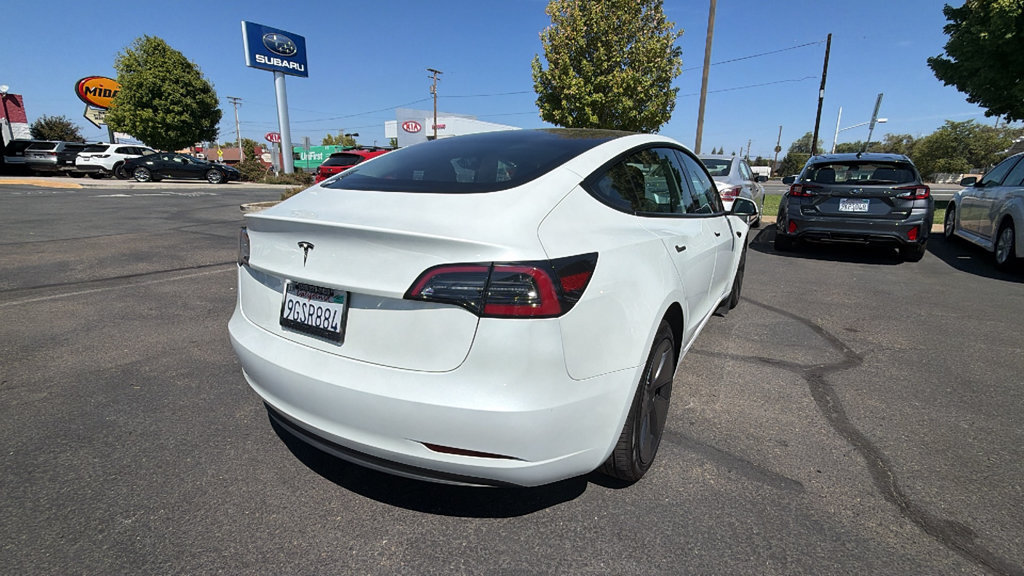 Used 2023 Tesla Model 3 Standard Range RWD image 4